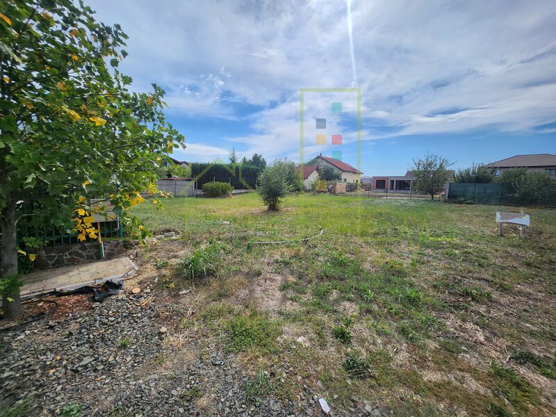 Timis Teren in Dumbravita. 600 mp. Utilitati la limita de proprietate